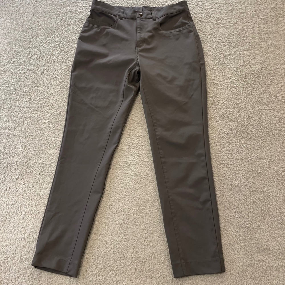 State & Liberty Athletic Fit Chino Pants Men 33x29.5 Gray Stretch Performance